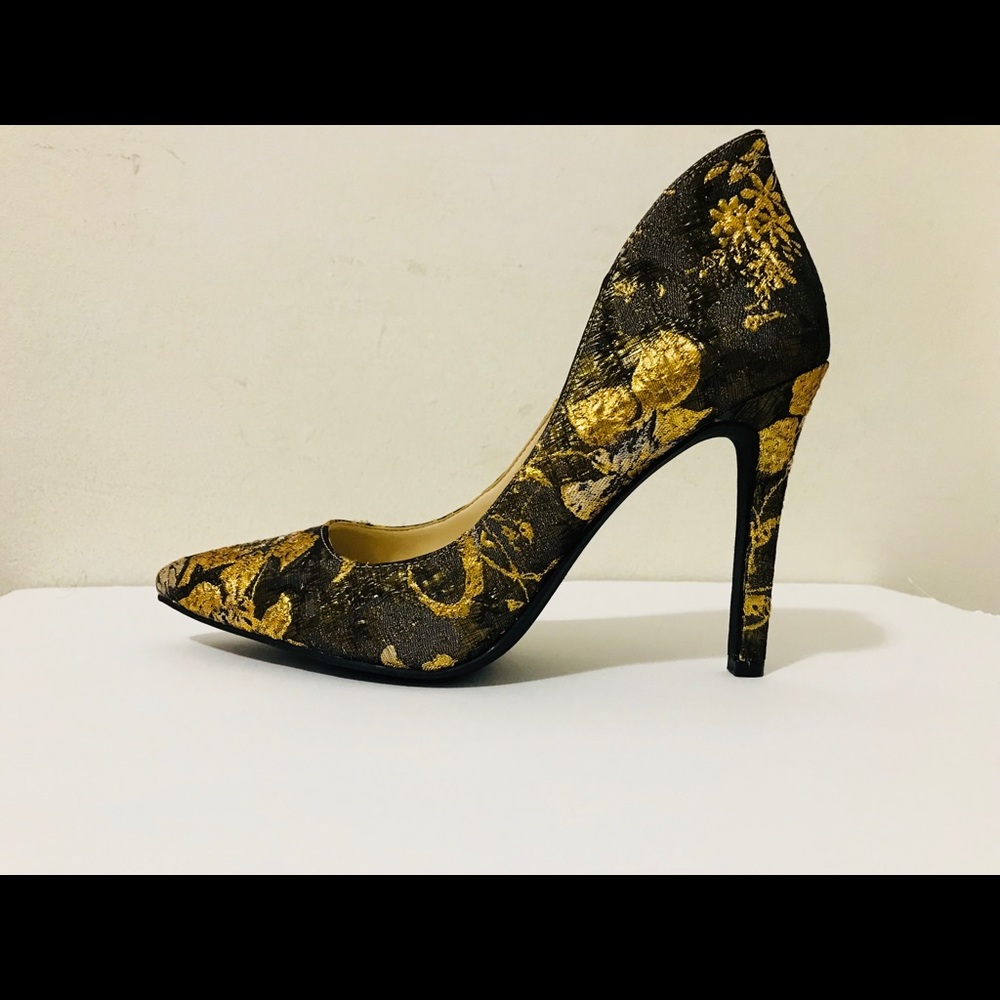 Jessica Simpson heels